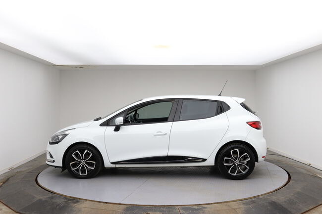 Renault Clio image number null