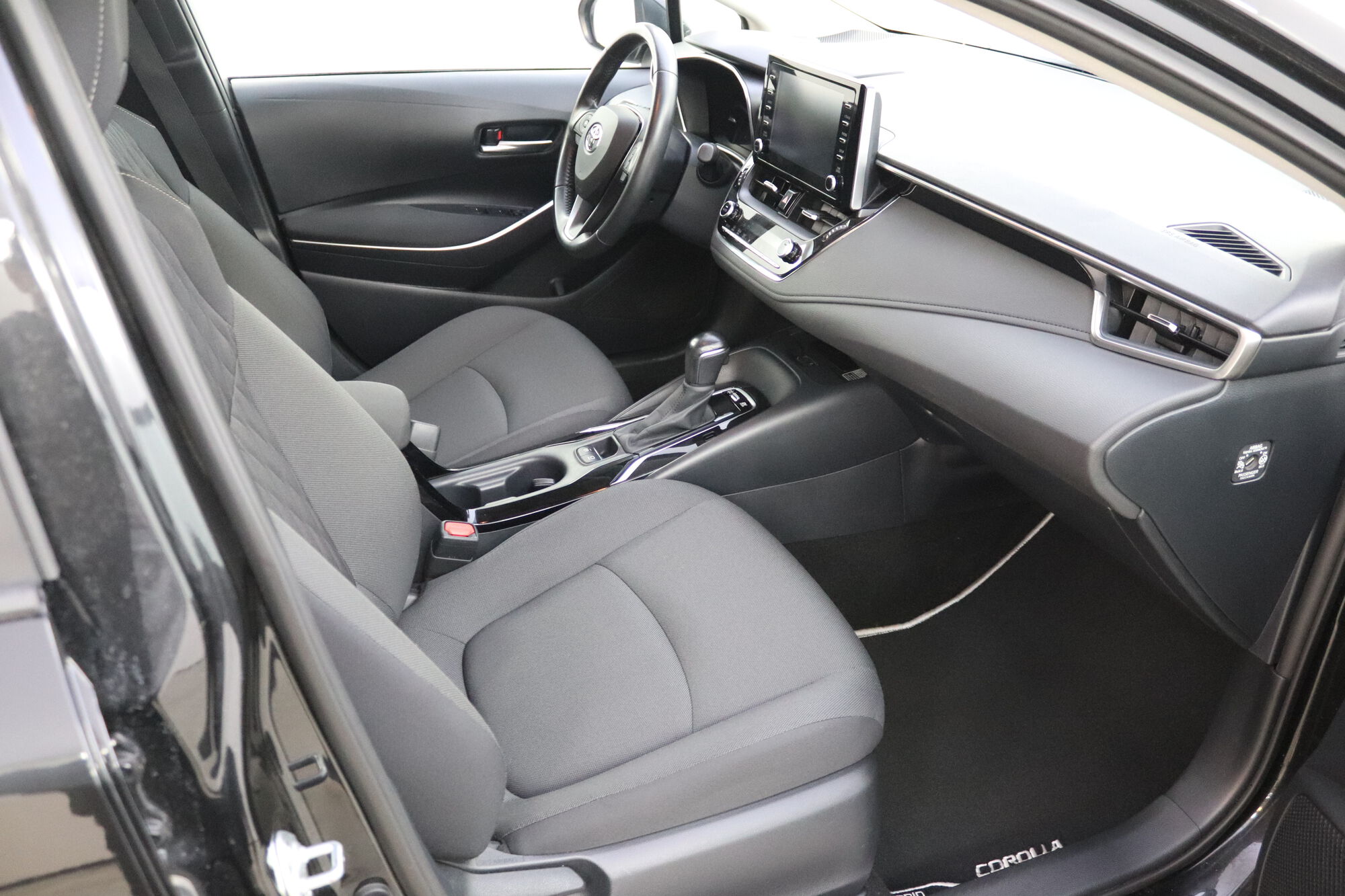Toyota Corolla image number null