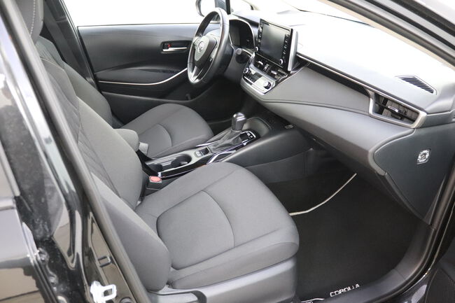 Toyota Corolla image number null