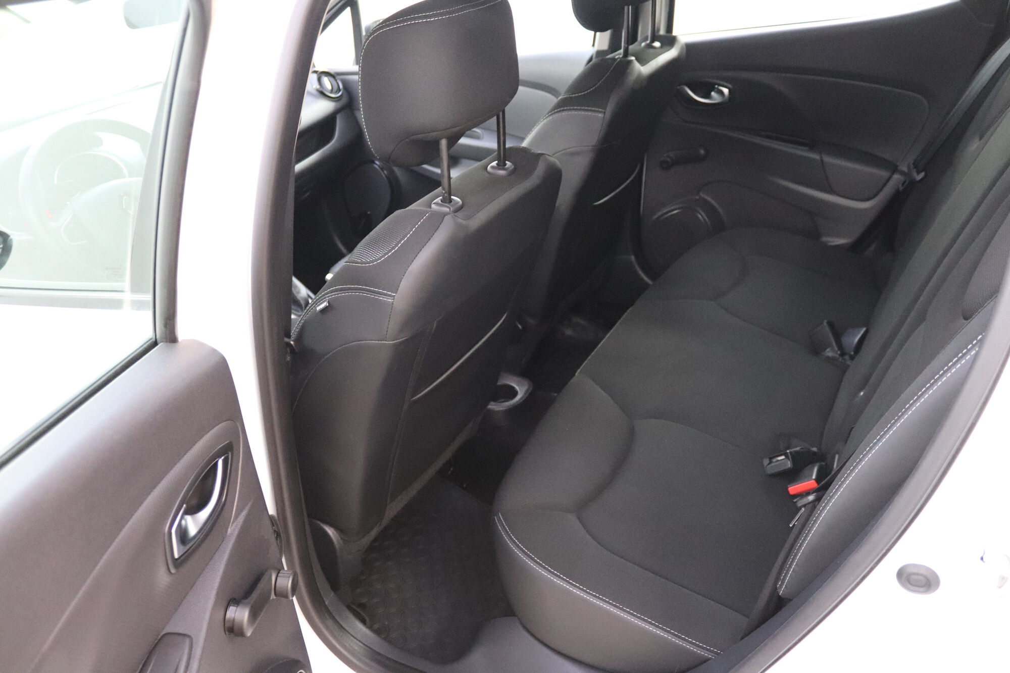 Renault Clio image number null