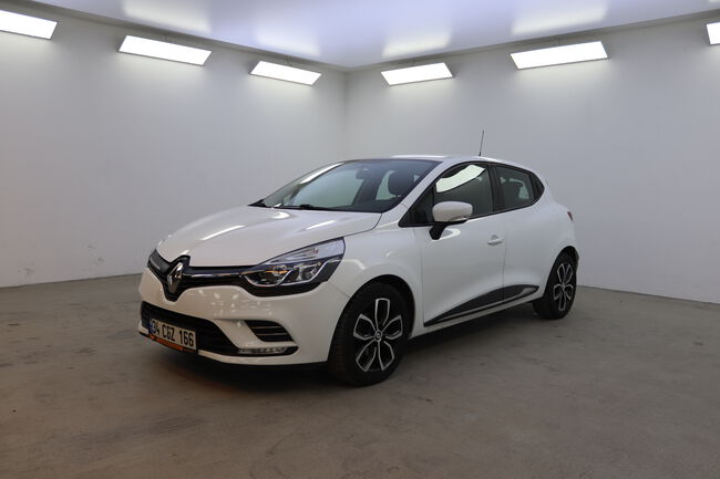 Renault Clio image number null