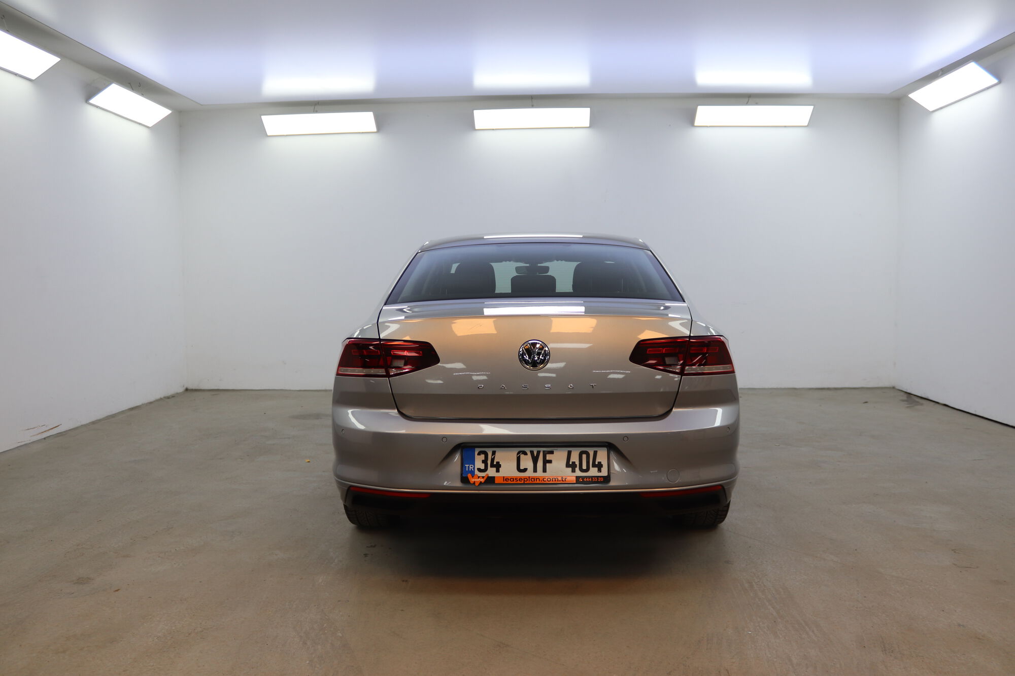 Volkswagen Passat image number null