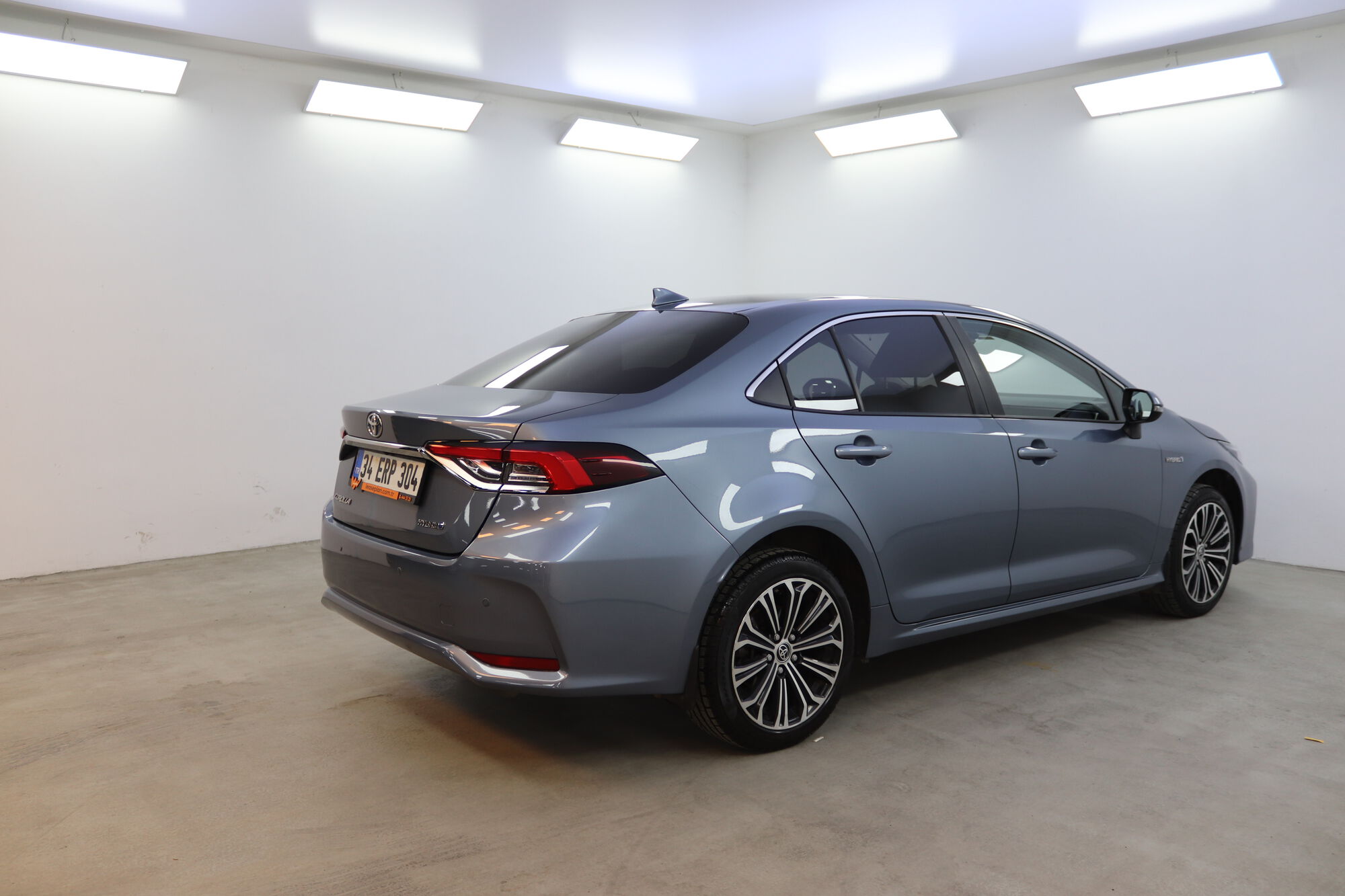 Toyota Corolla image number null