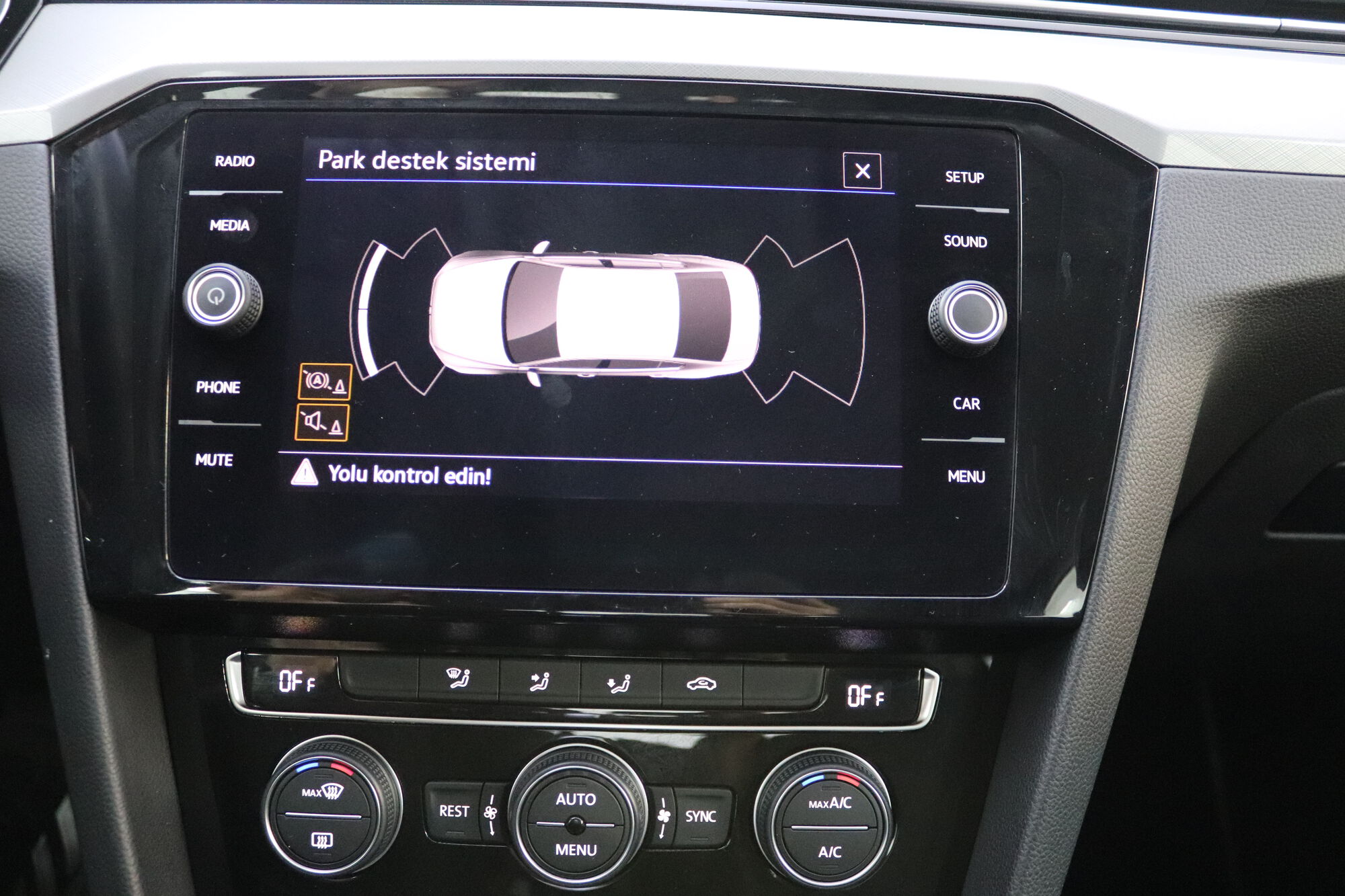 Volkswagen Passat image number null