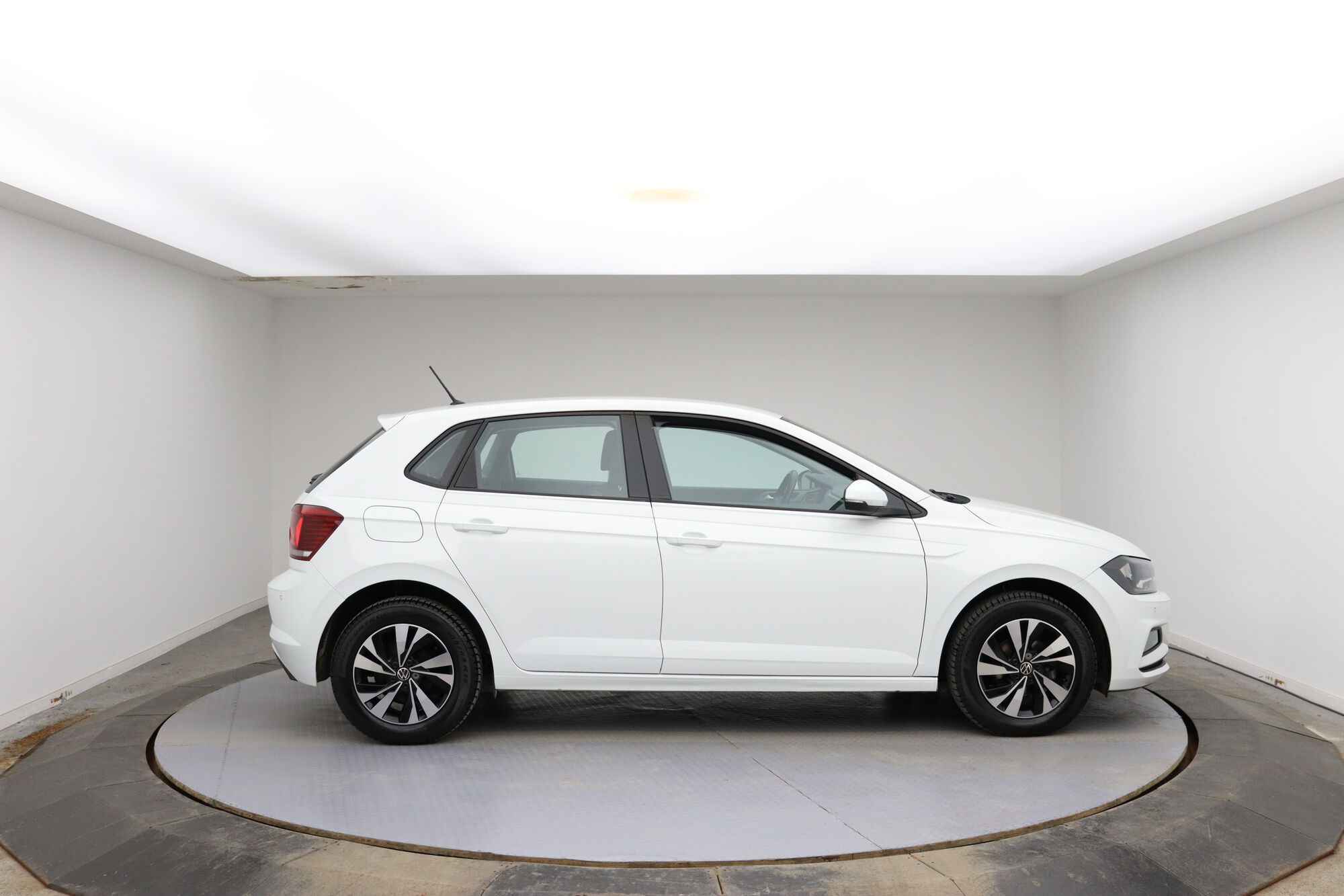 Volkswagen Polo image number null