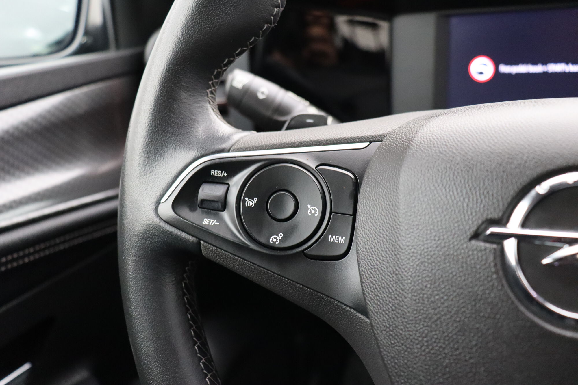 Opel Mokka image number null