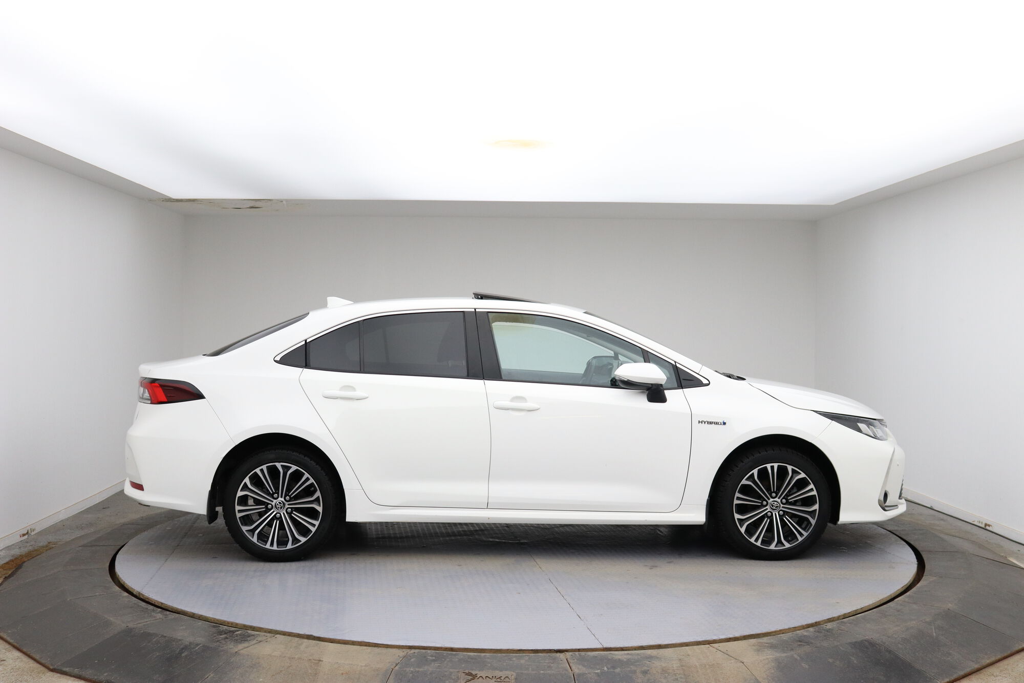 Toyota Corolla image number null