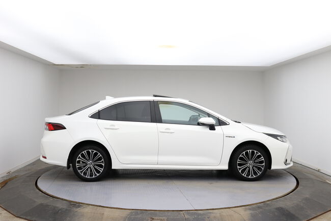 Toyota Corolla image number null