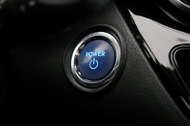 Toyota C-HR image number null