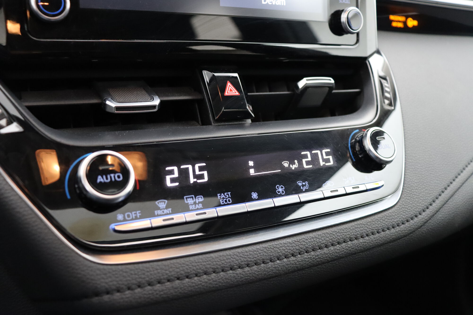 Toyota Corolla image number null