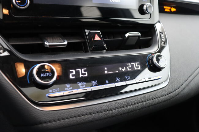 Toyota Corolla image number null