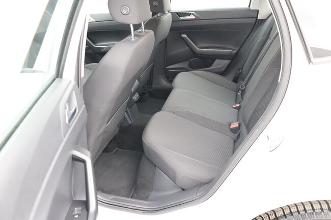 Volkswagen Polo image number null