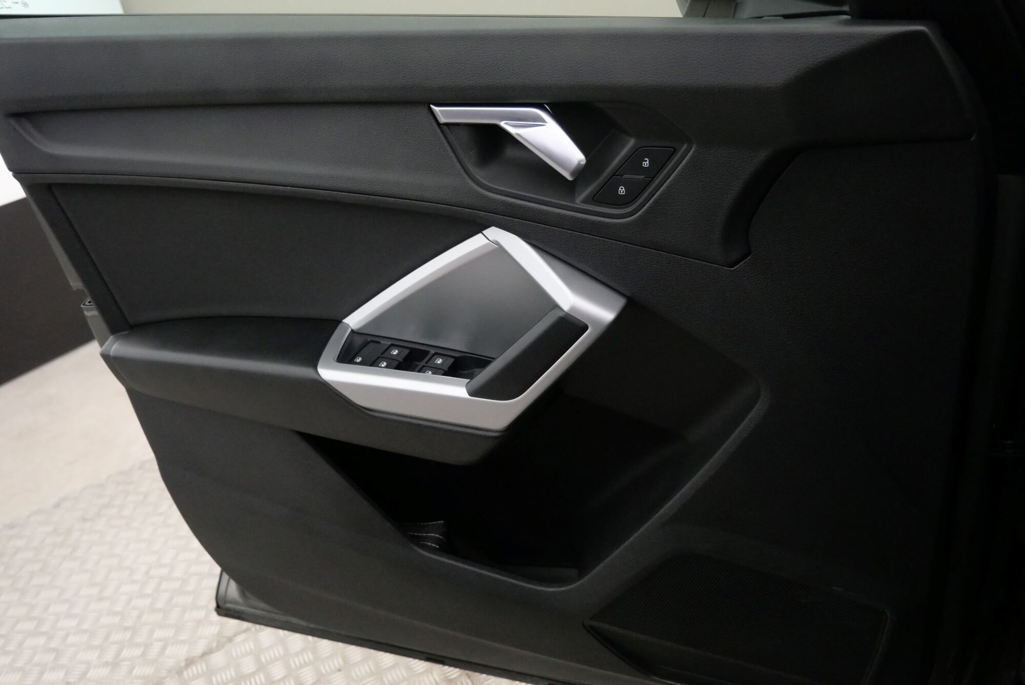 Audi Q3 image number null