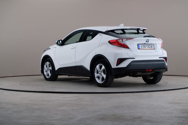 Toyota C-HR image number null