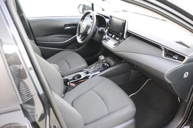 Toyota Corolla image number null