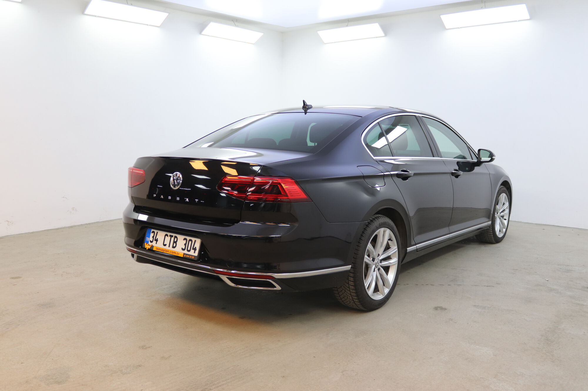 Volkswagen Passat image number null