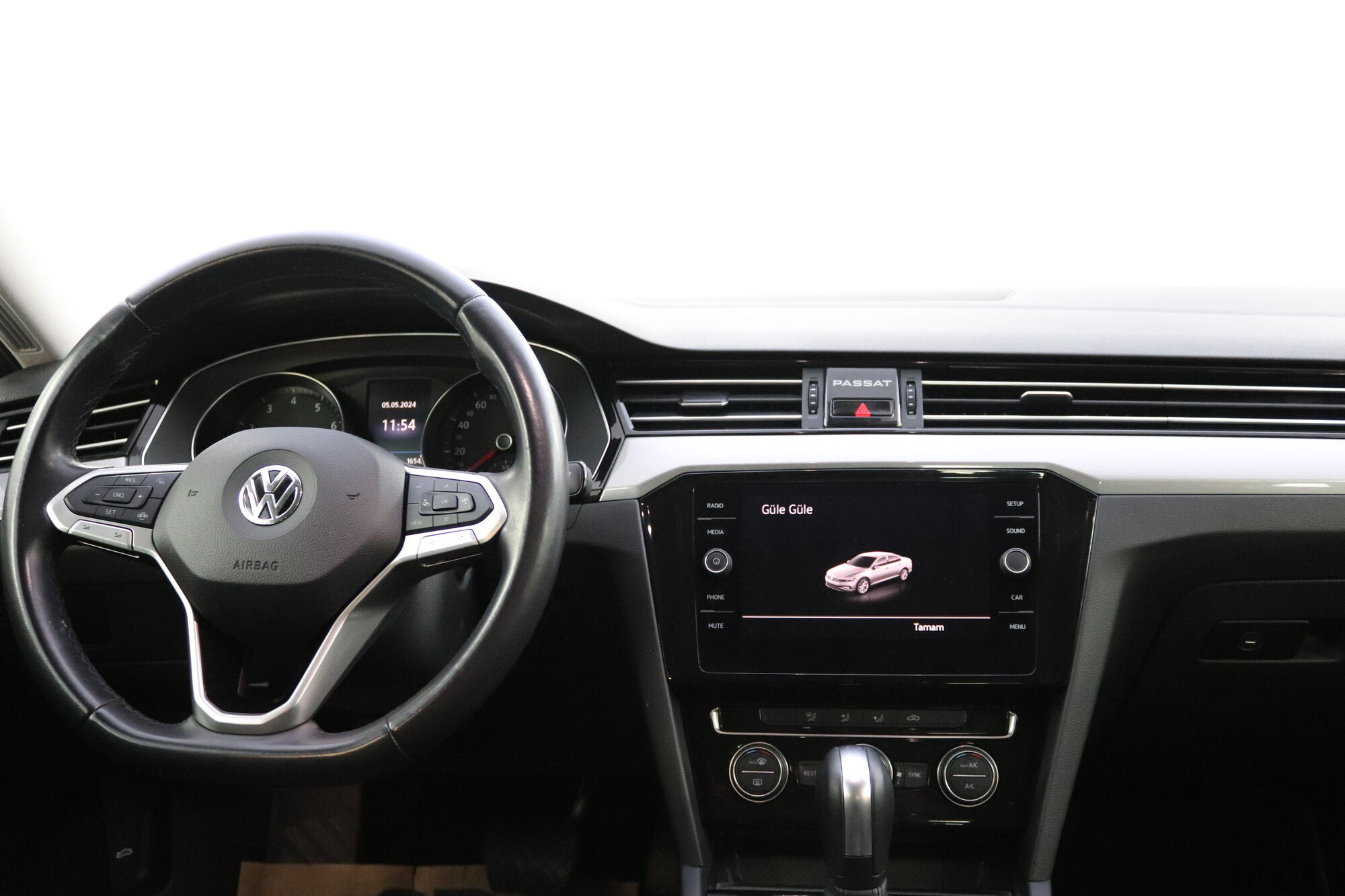 Volkswagen Passat image number null