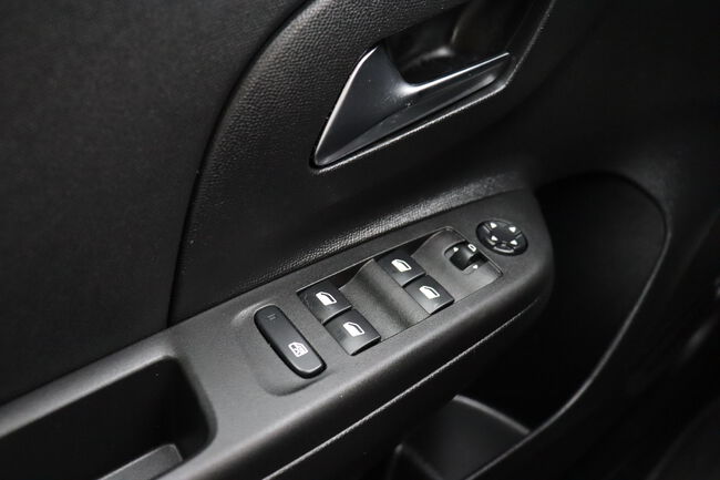 Opel Corsa image number null