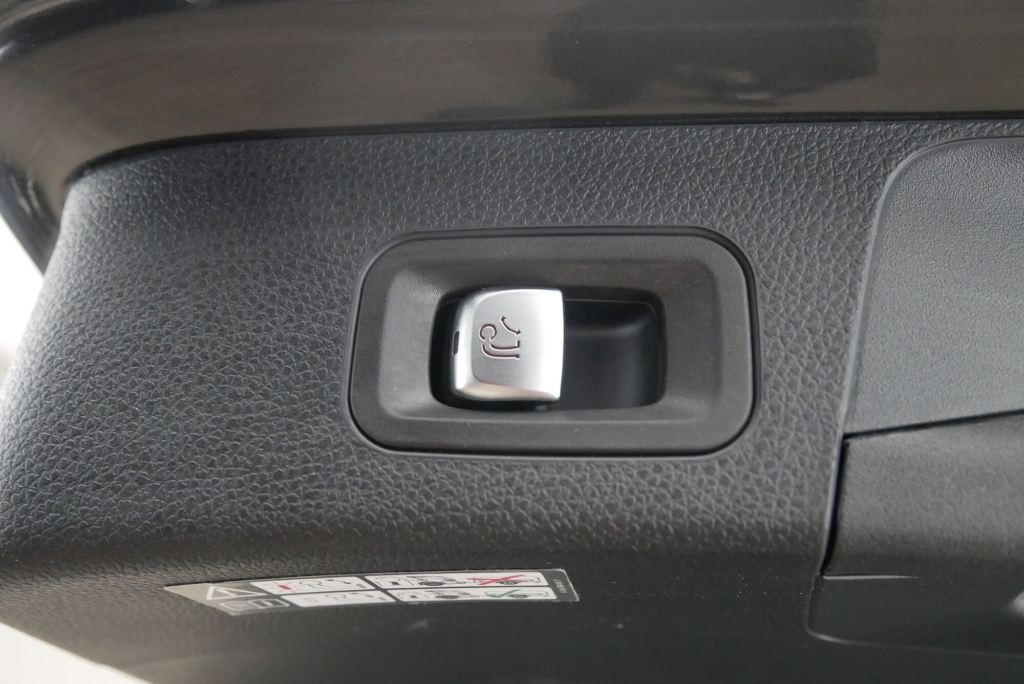 Mercedes-Benz C-Klasse image number null