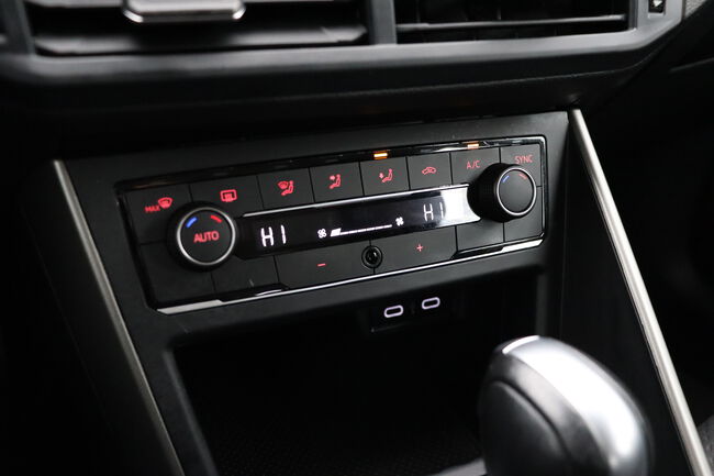 Volkswagen Polo image number null