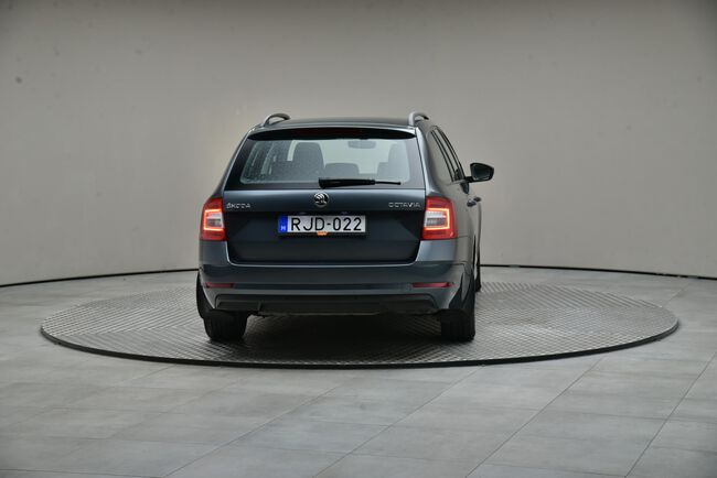 Škoda Octavia Combi image number null