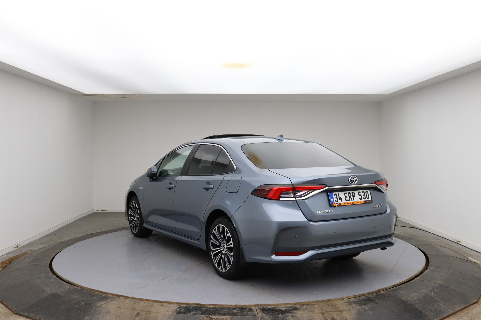 Toyota Corolla image number null