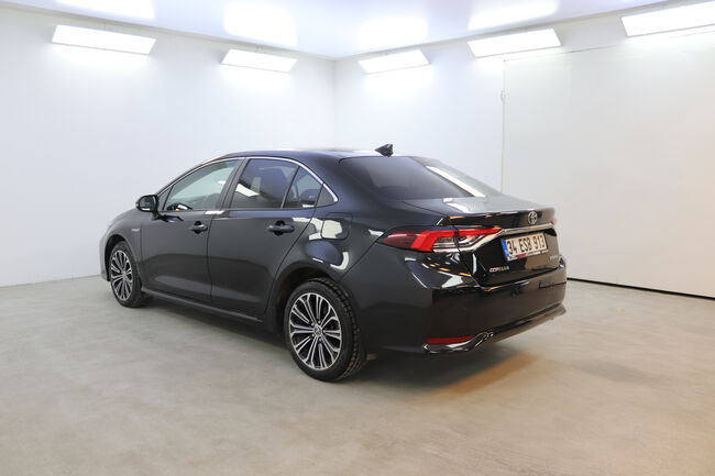 Toyota Corolla image number null
