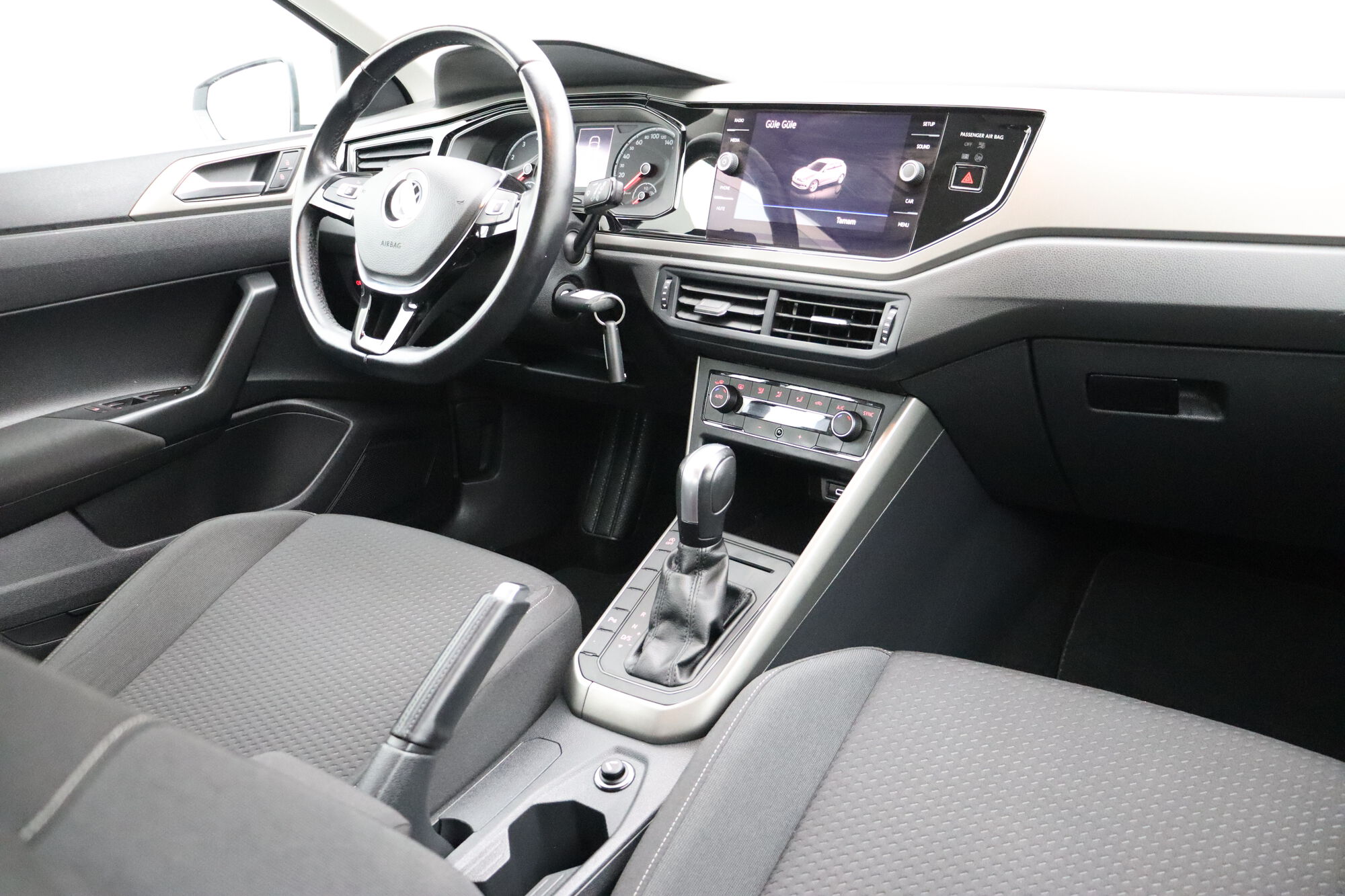 Volkswagen Polo image number null