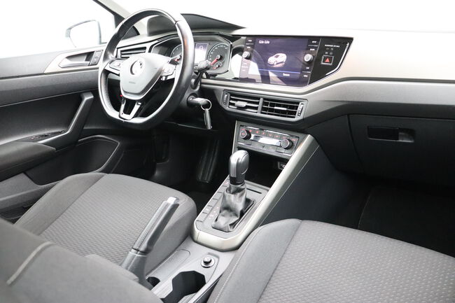Volkswagen Polo image number null