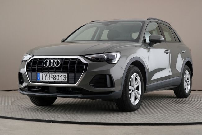 Audi Q3 image number null