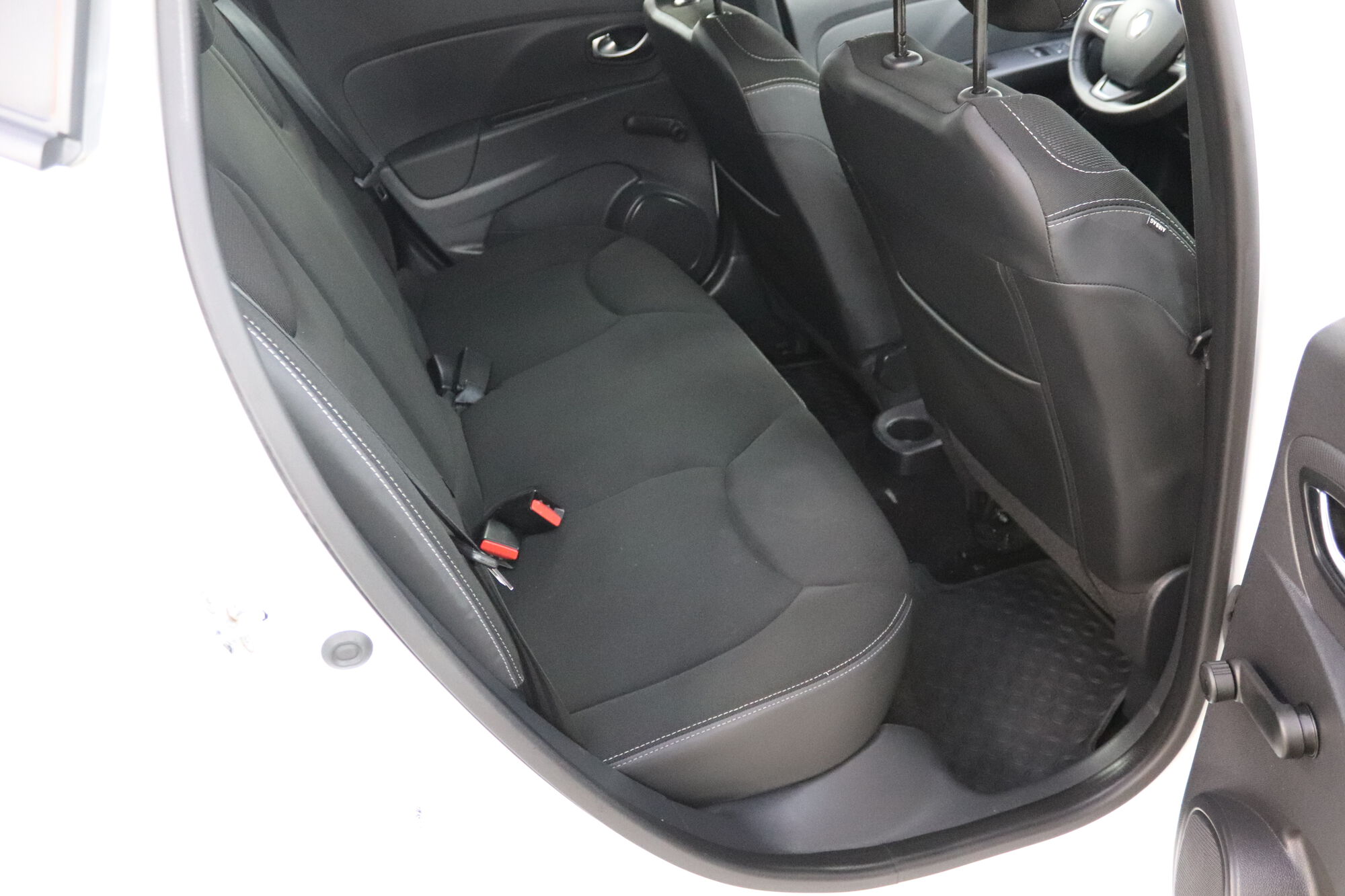 Renault Clio image number null
