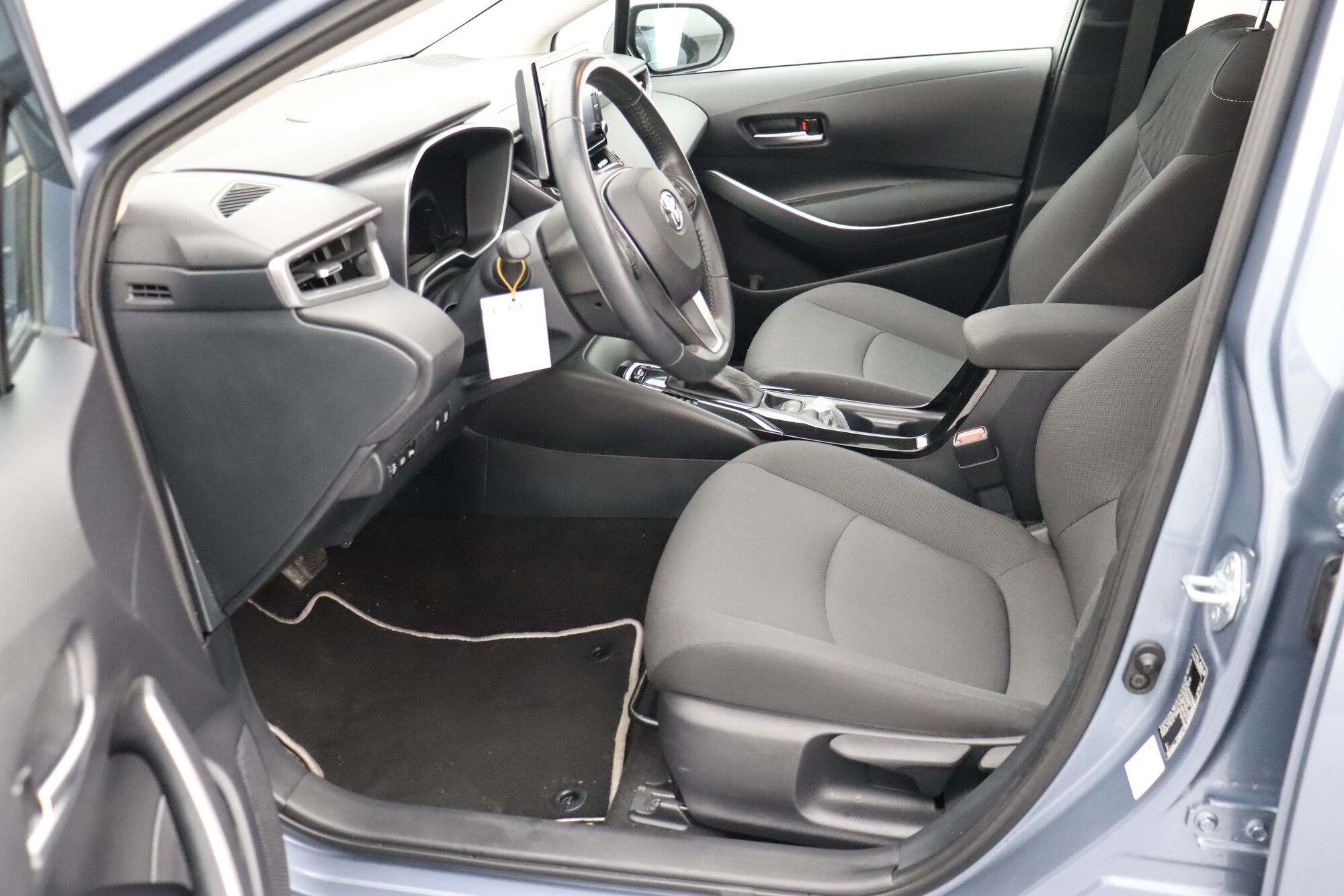 Toyota Corolla image number null