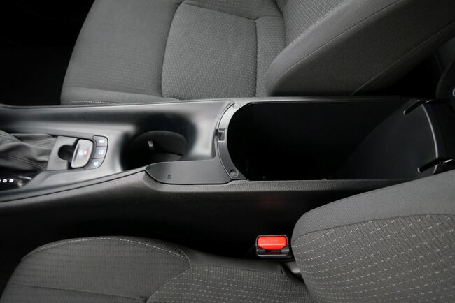 Toyota C-HR image number null