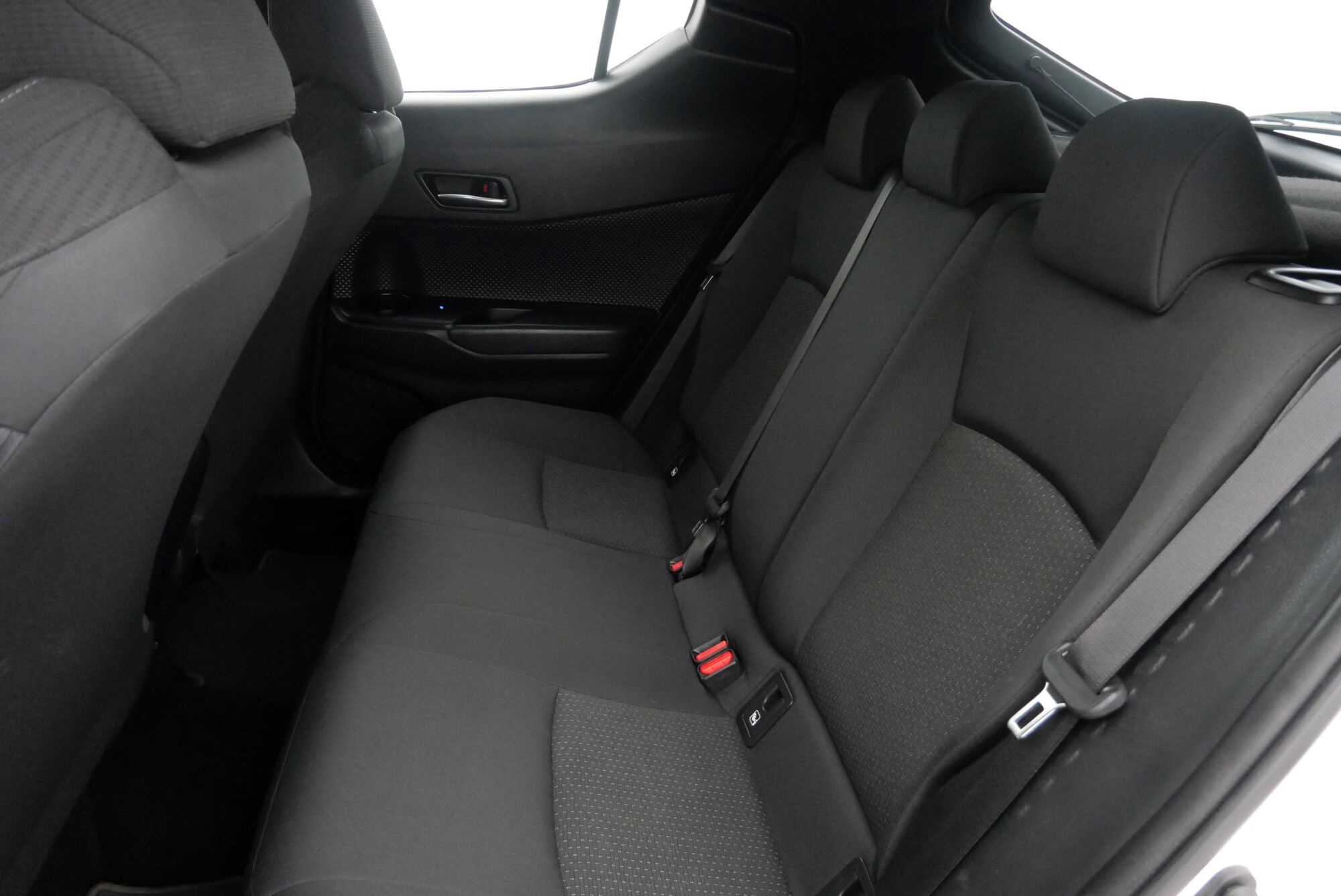 Toyota C-HR image number null