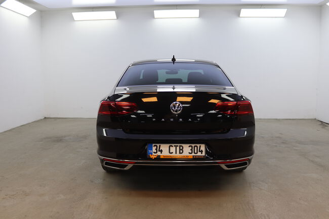 Volkswagen Passat image number null