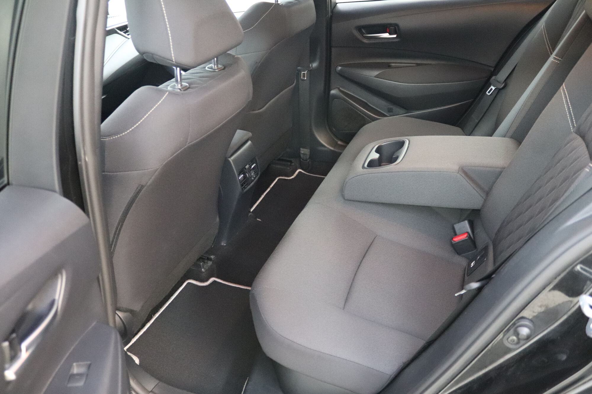 Toyota Corolla image number null