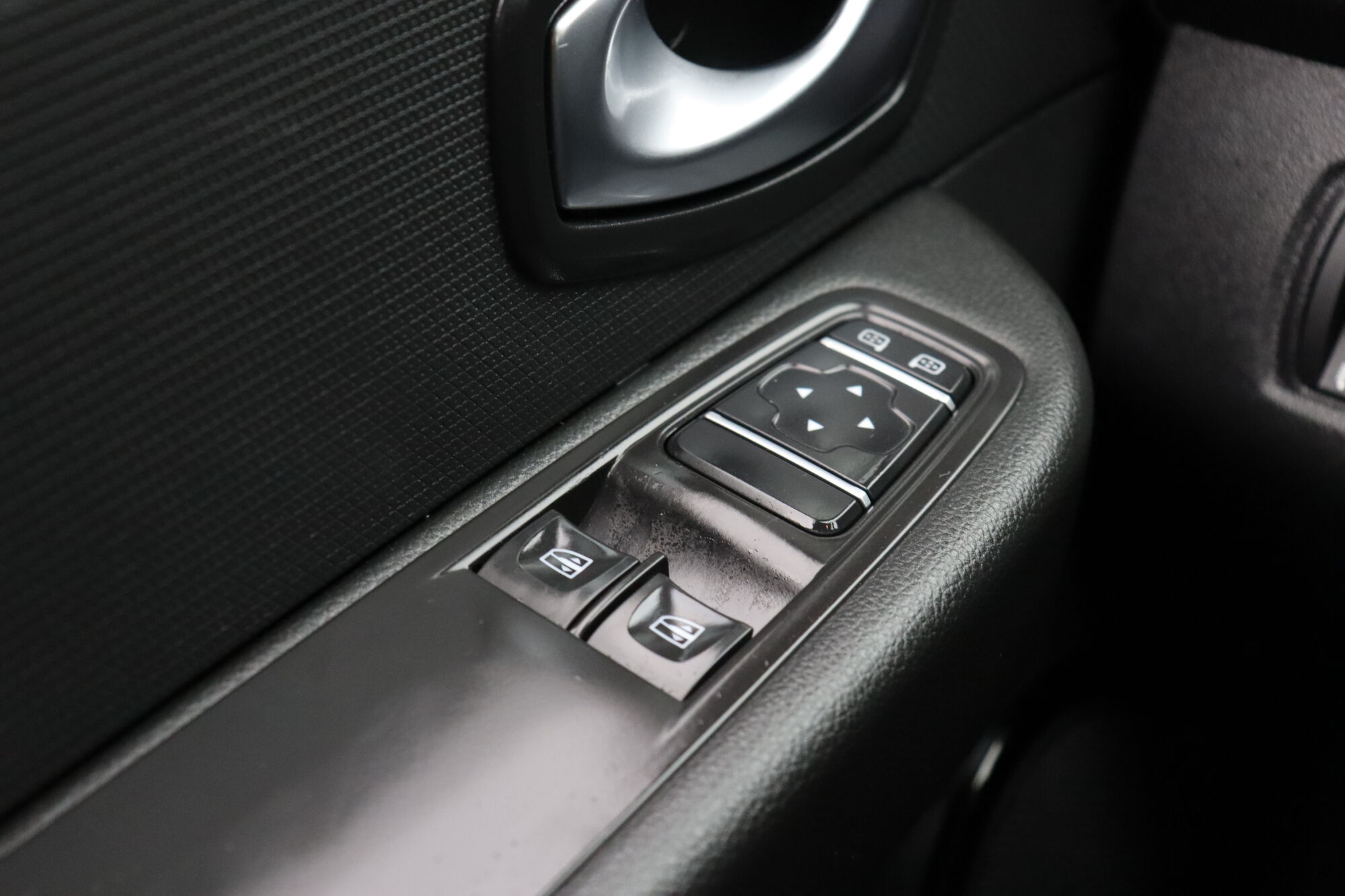 Renault Clio image number null