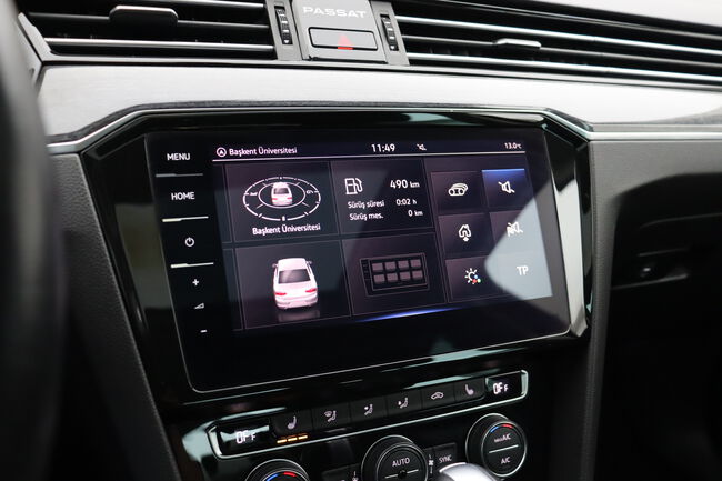Volkswagen Passat image number null