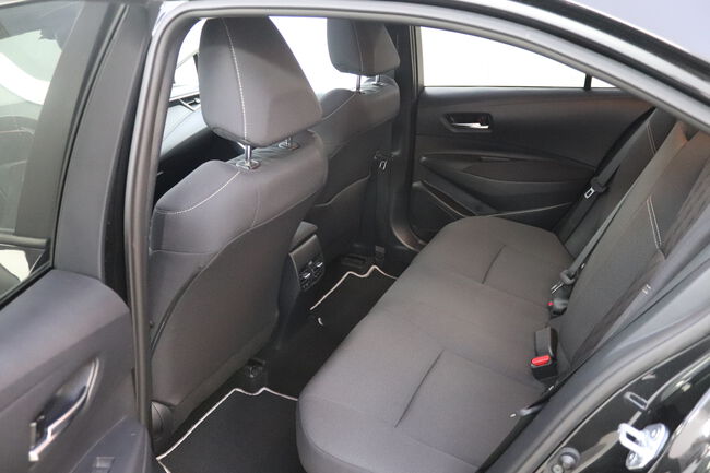 Toyota Corolla image number null