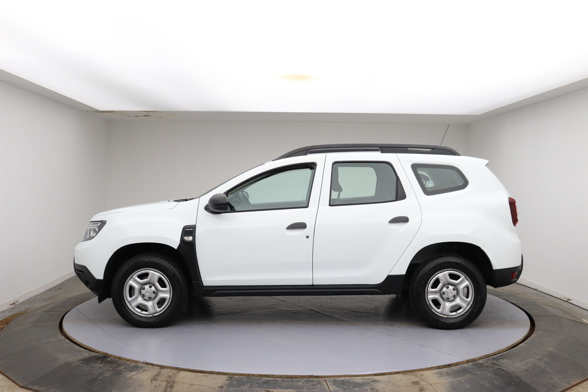 Dacia Duster image number null