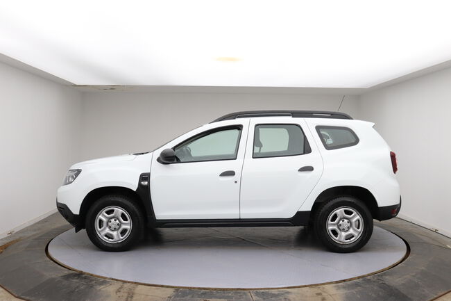 Dacia Duster image number null