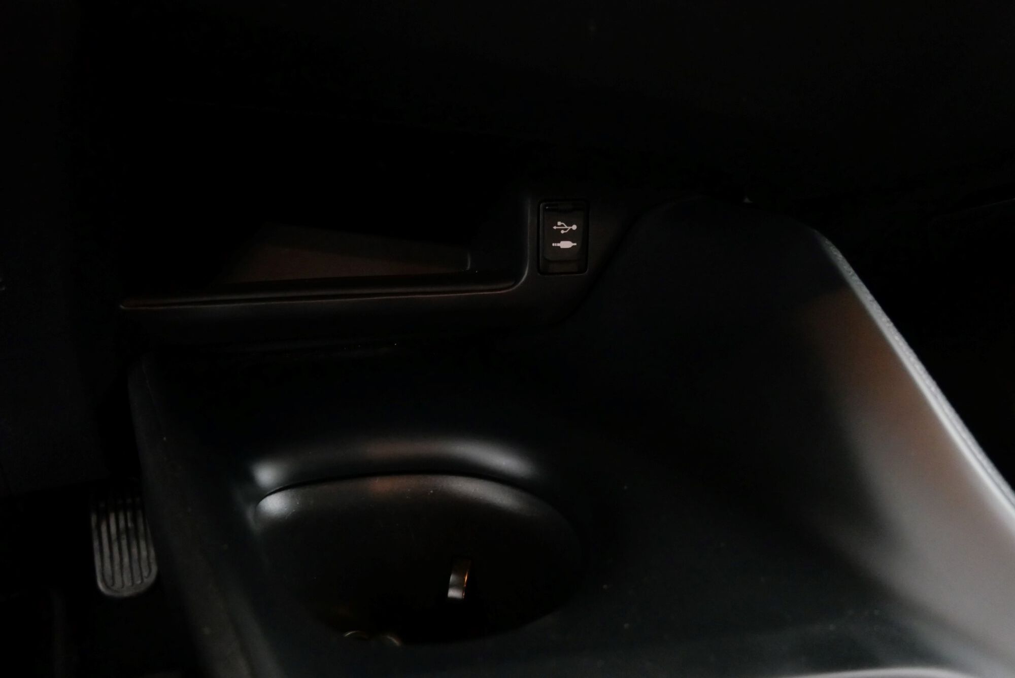 Toyota C-HR image number null
