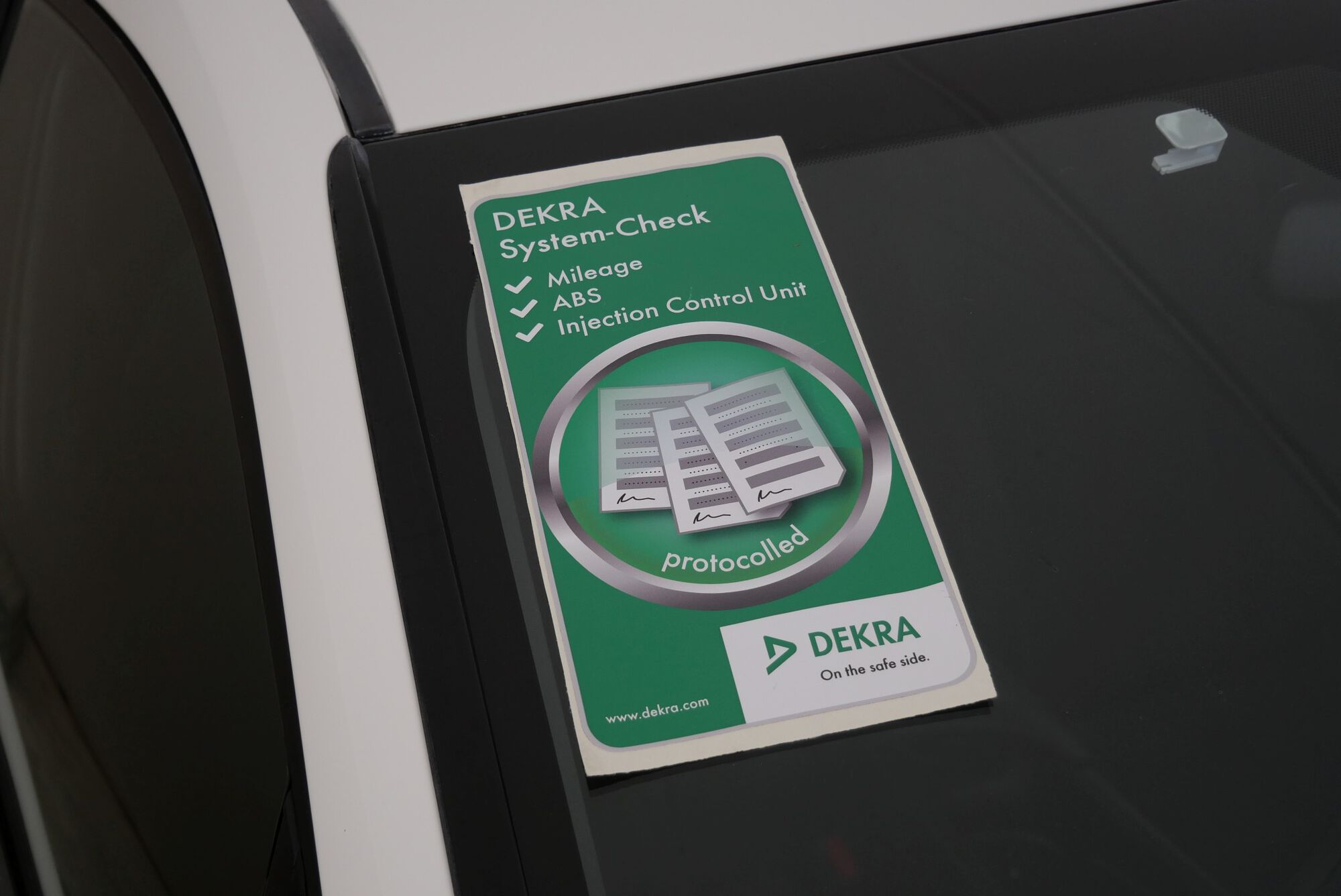 Toyota C-HR image number null