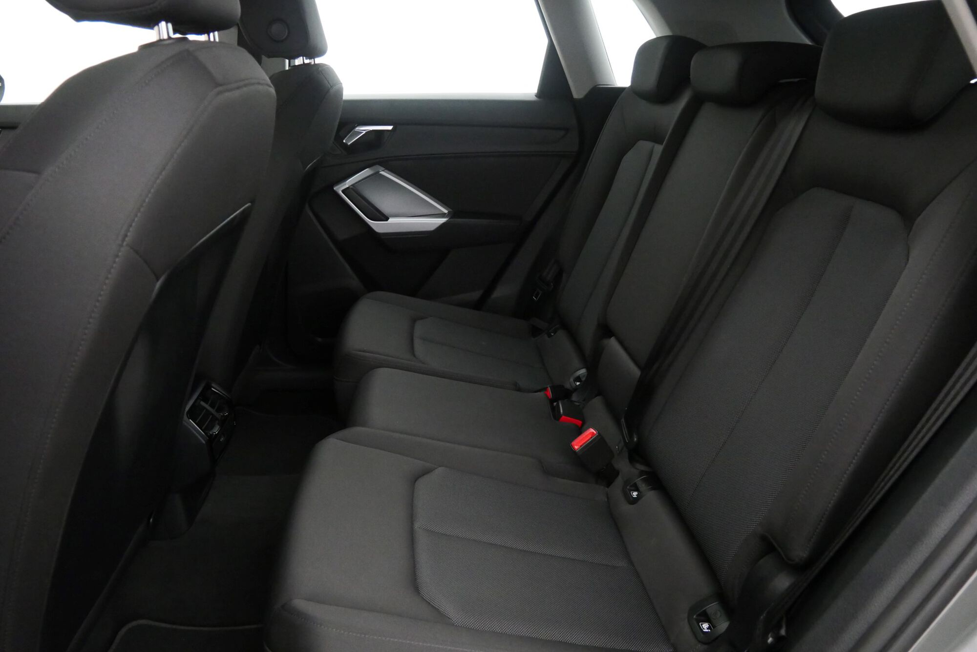 Audi Q3 image number null