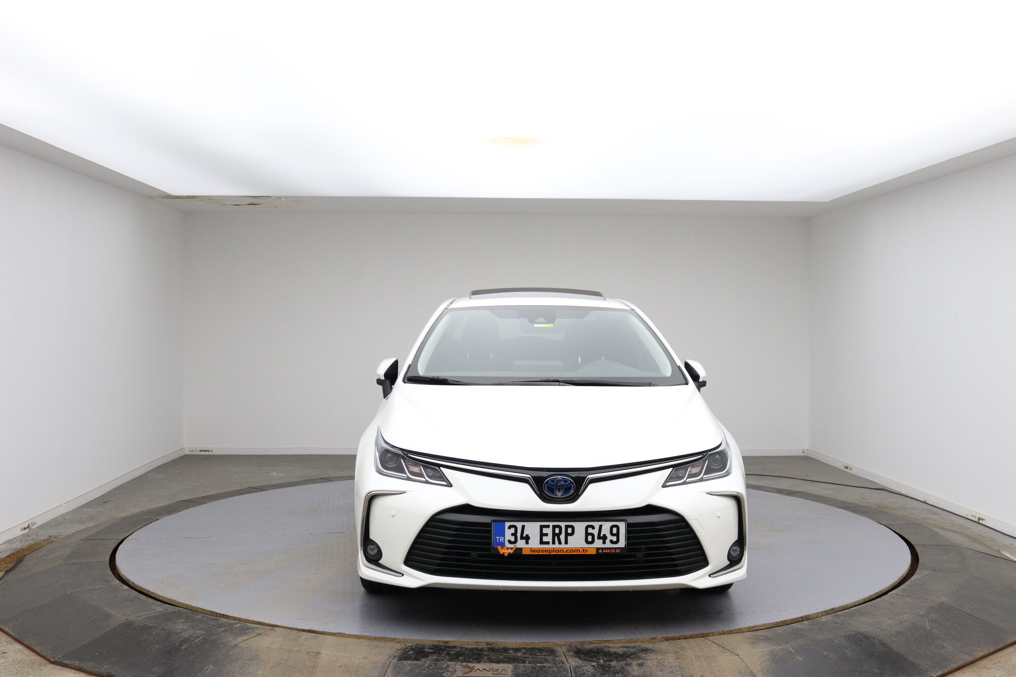 Toyota Corolla image number null