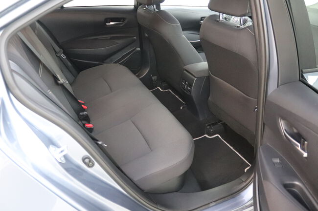 Toyota Corolla image number null