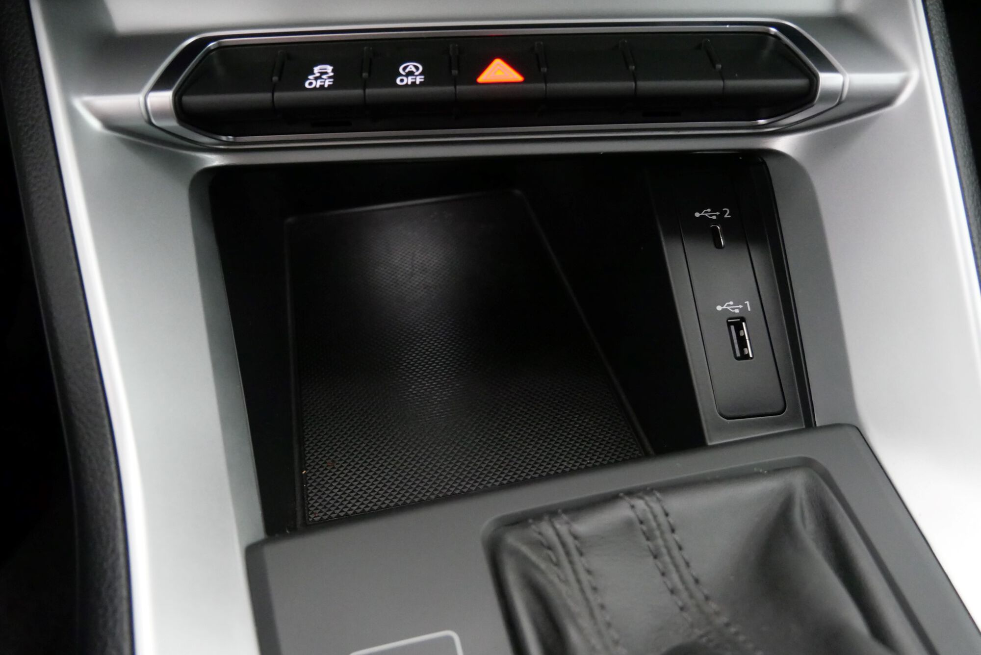 Audi Q3 image number null