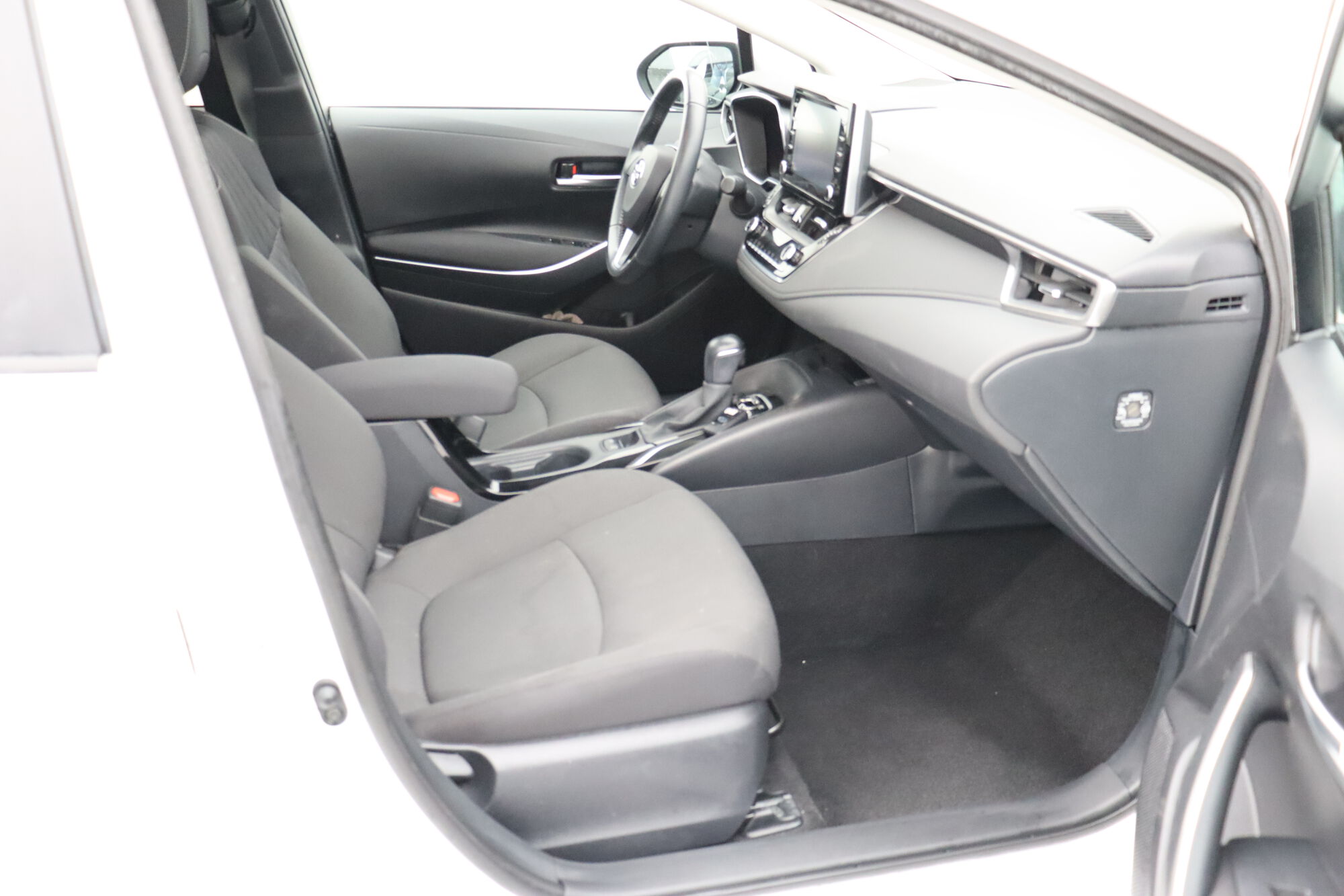 Toyota Corolla image number null