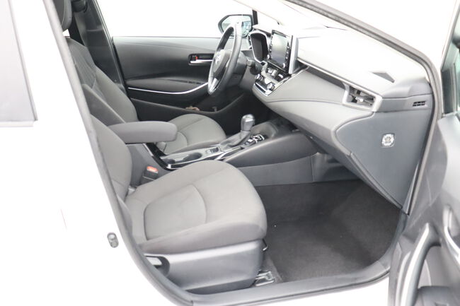 Toyota Corolla image number null