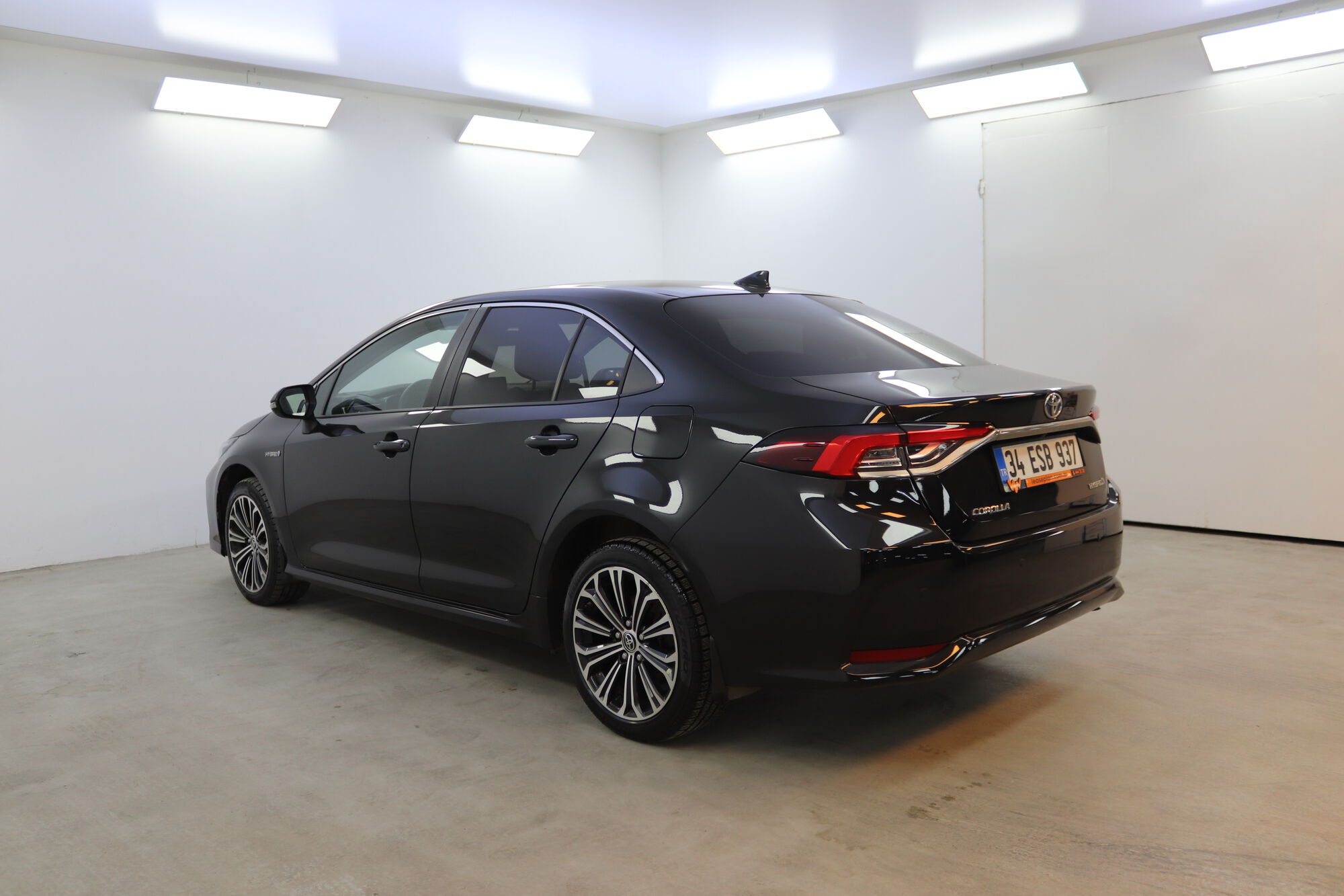 Toyota Corolla image number null